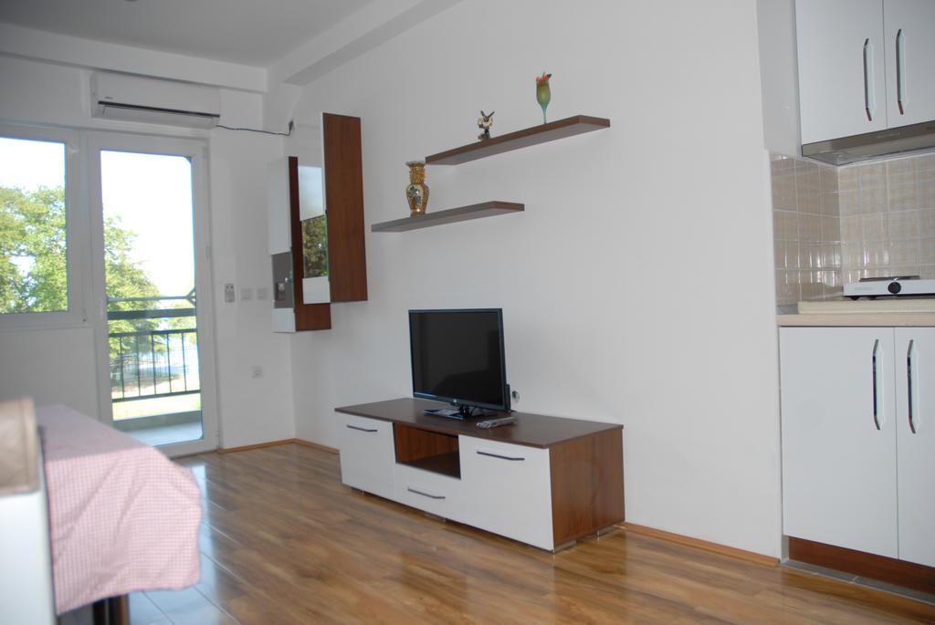 Apartments Villa Zora Dojran 部屋 写真