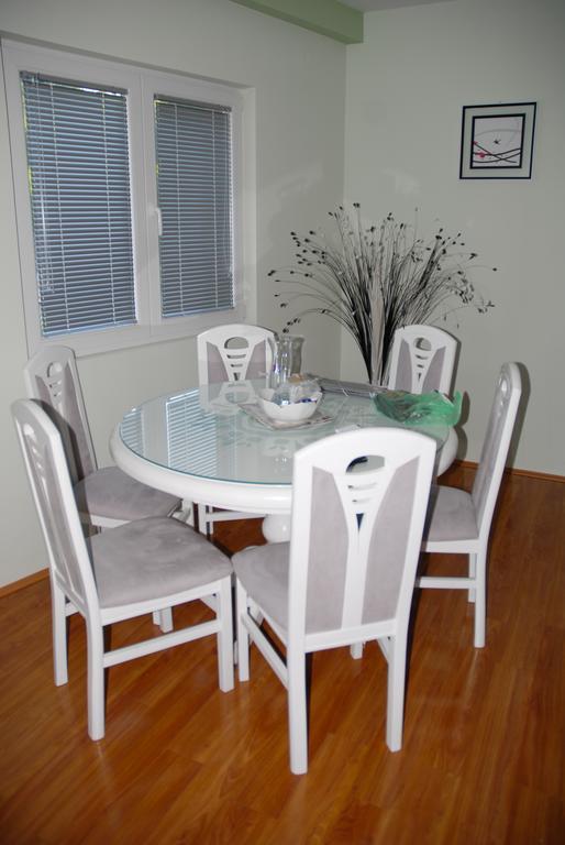 Apartments Villa Zora Dojran 部屋 写真