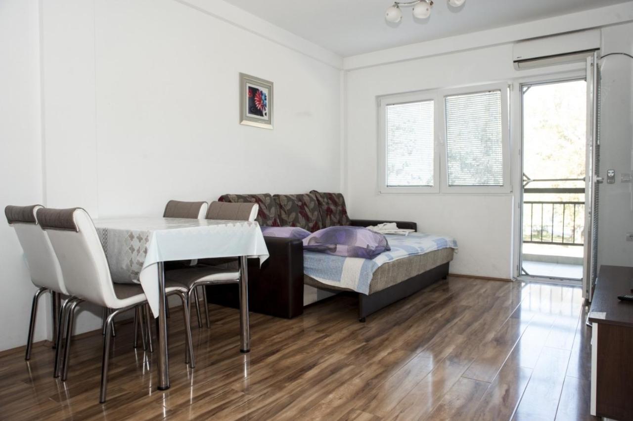 Apartments Villa Zora Dojran エクステリア 写真
