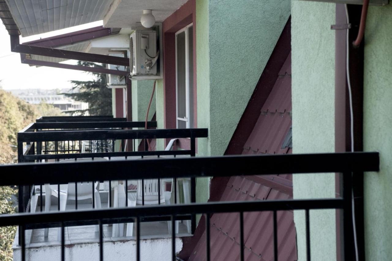 Apartments Villa Zora Dojran エクステリア 写真
