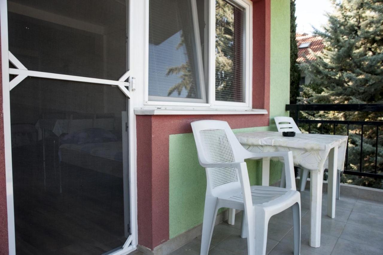Apartments Villa Zora Dojran エクステリア 写真