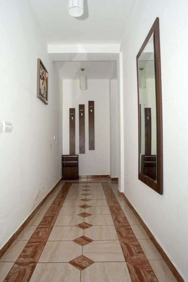 Apartments Villa Zora Dojran エクステリア 写真