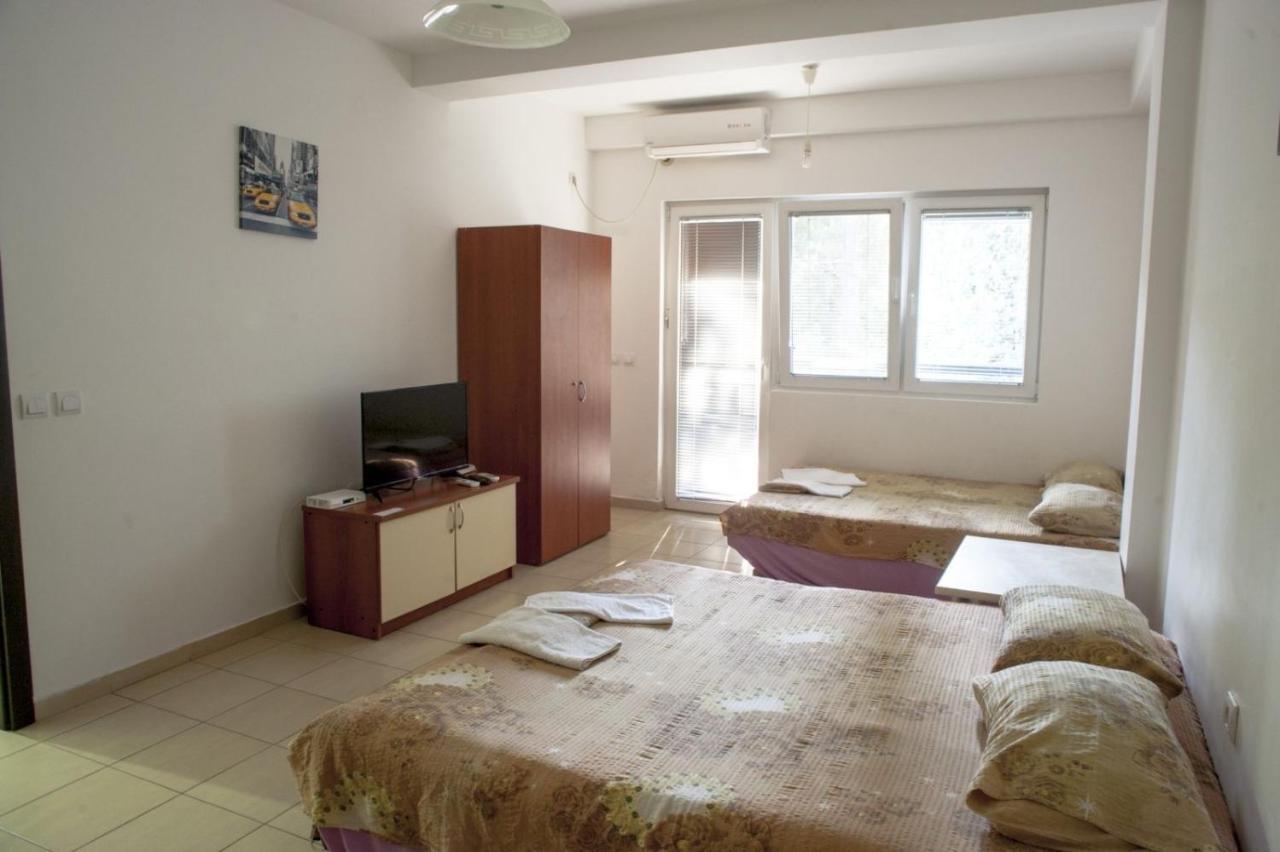 Apartments Villa Zora Dojran エクステリア 写真